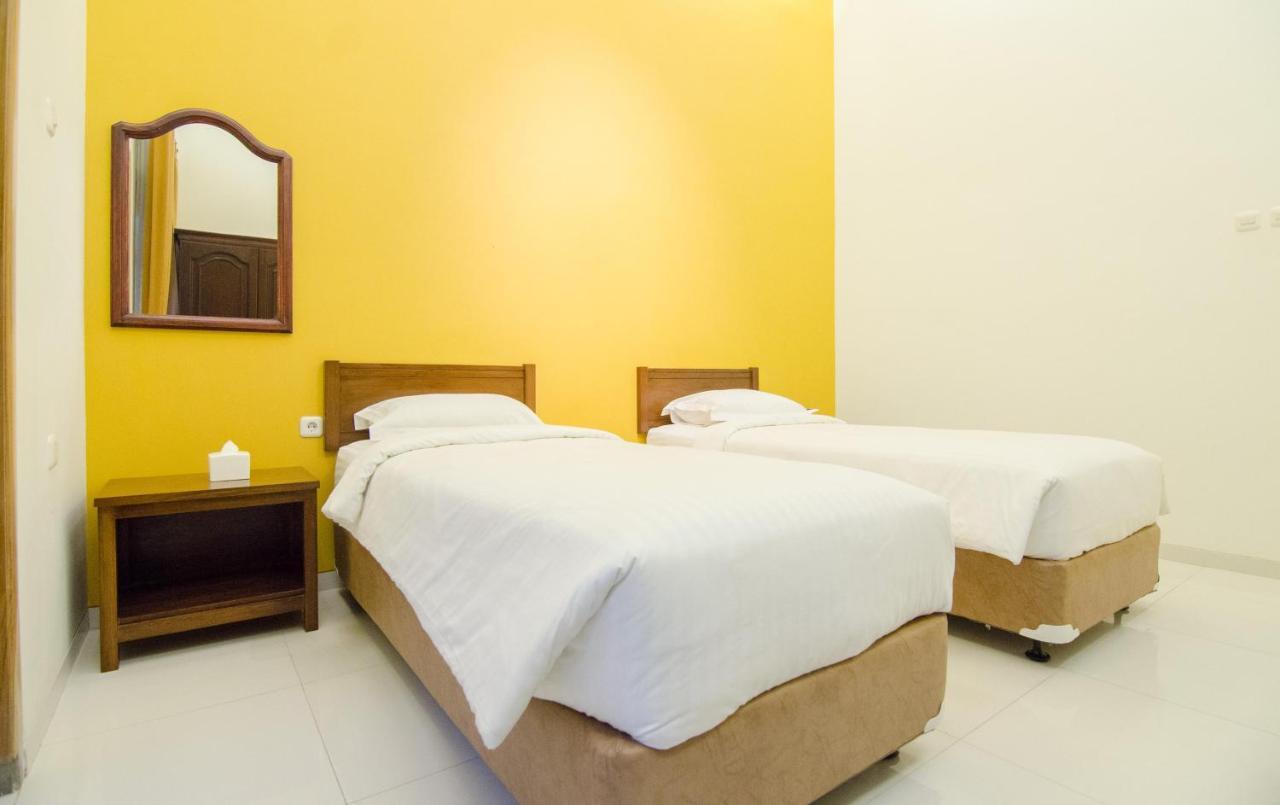 מאלאנג Helena Guest House מראה חיצוני תמונה