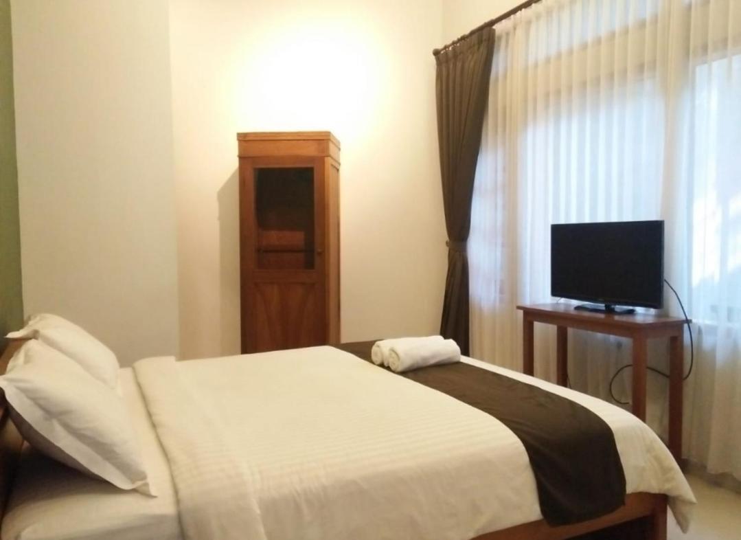 מאלאנג Helena Guest House מראה חיצוני תמונה