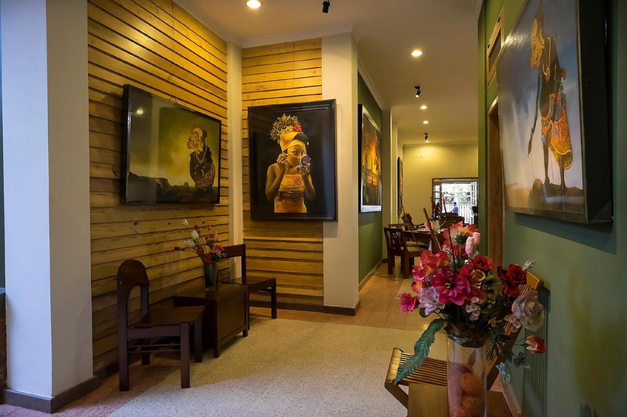 מאלאנג Helena Guest House מראה חיצוני תמונה