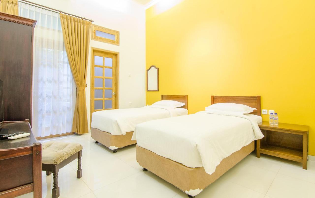 מאלאנג Helena Guest House מראה חיצוני תמונה